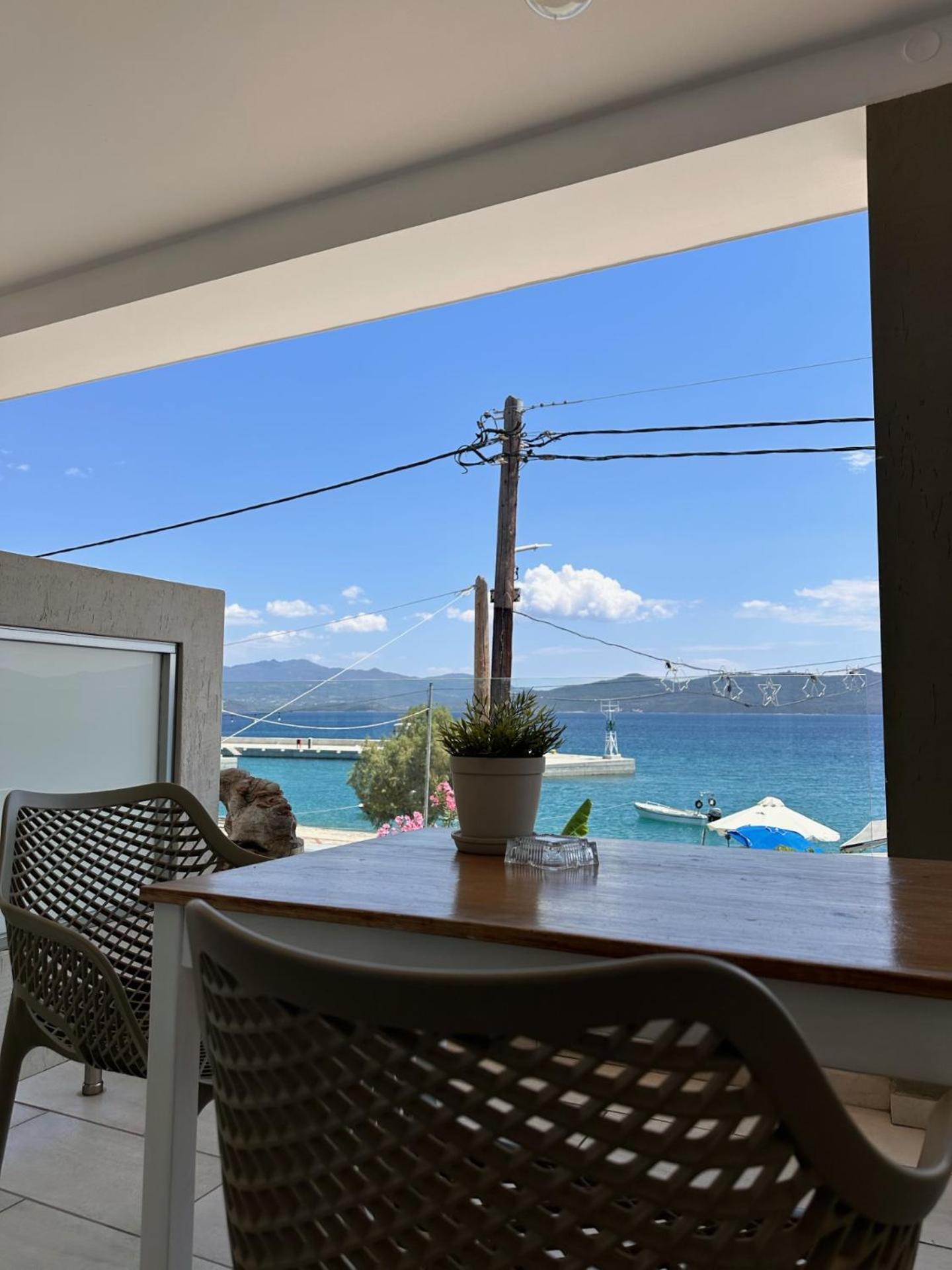 Oasi Luxury Apartments Glifa  Exterior photo